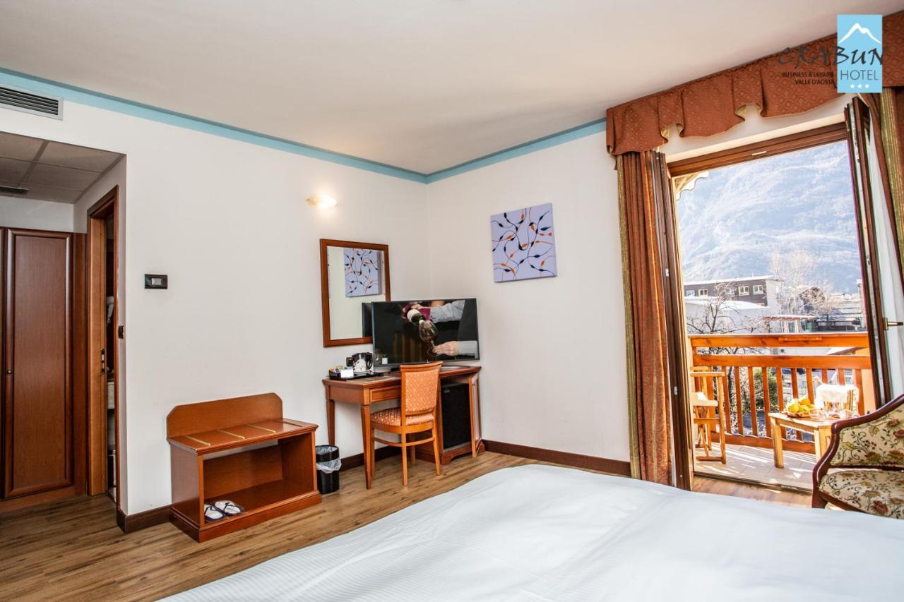 Crabun Hotel Пон-Сен-Мартин Екстериор снимка