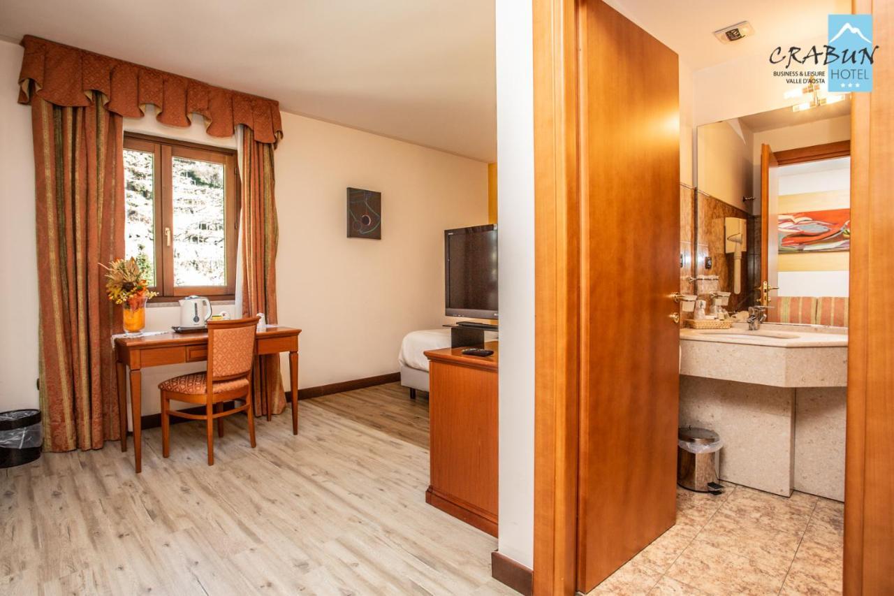 Crabun Hotel Пон-Сен-Мартин Екстериор снимка