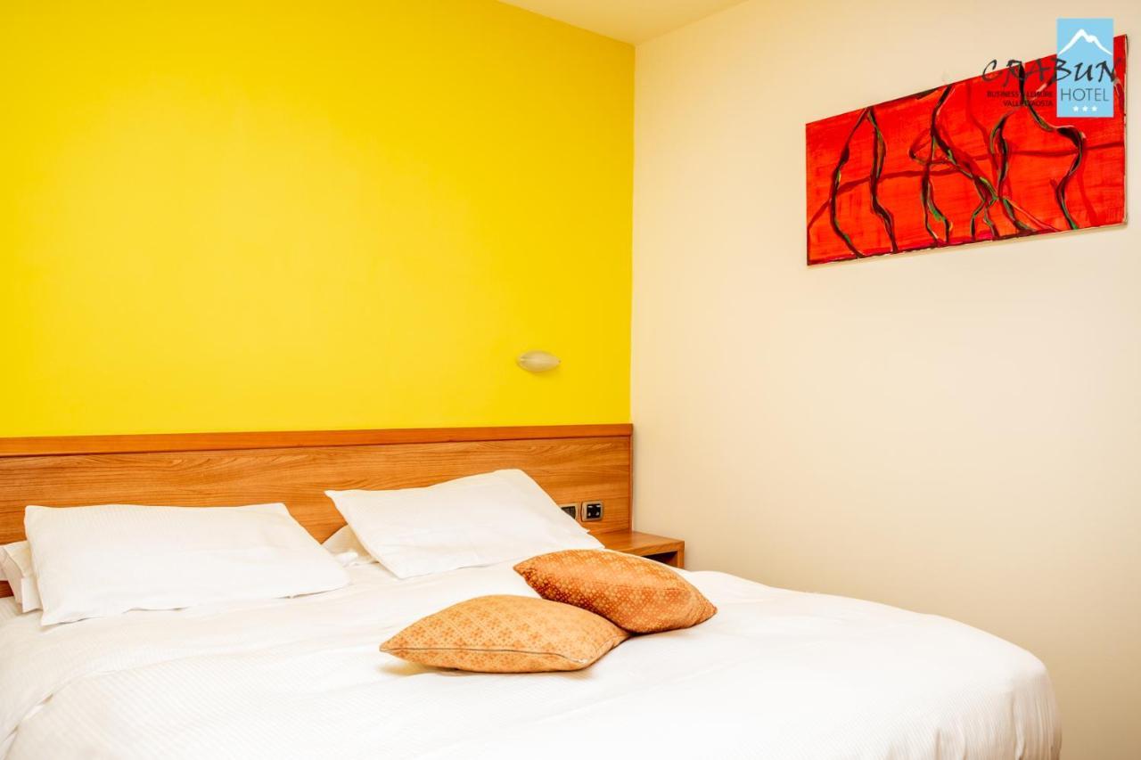 Crabun Hotel Пон-Сен-Мартин Екстериор снимка