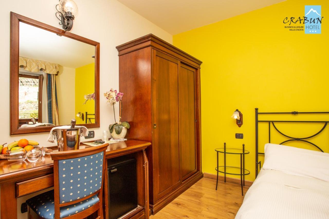 Crabun Hotel Пон-Сен-Мартин Екстериор снимка